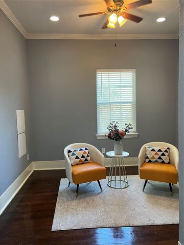3227 Avenue I, Fort Worth, TX 76105