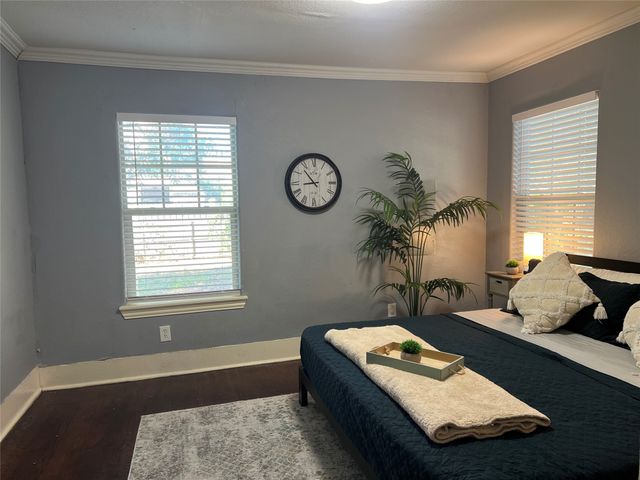 3227 Avenue I, Fort Worth, TX 76105