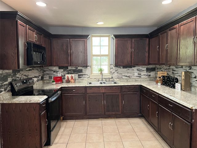 3227 Avenue I, Fort Worth, TX 76105