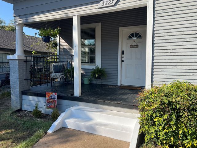 3227 Avenue I, Fort Worth, TX 76105