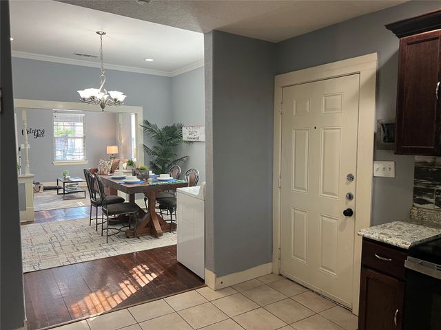 3227 Avenue I, Fort Worth, TX 76105