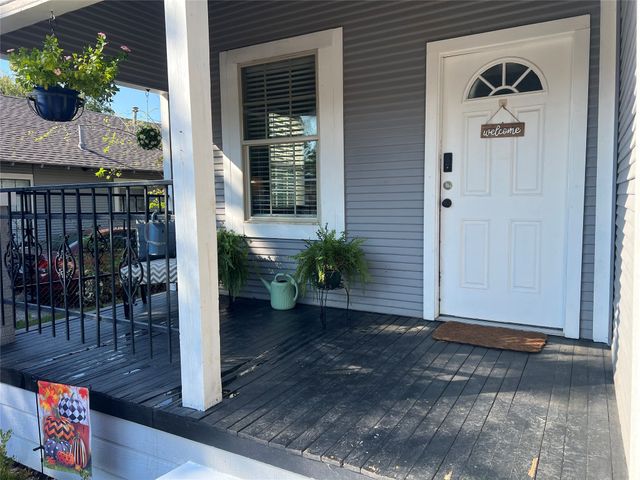 3227 Avenue I, Fort Worth, TX 76105