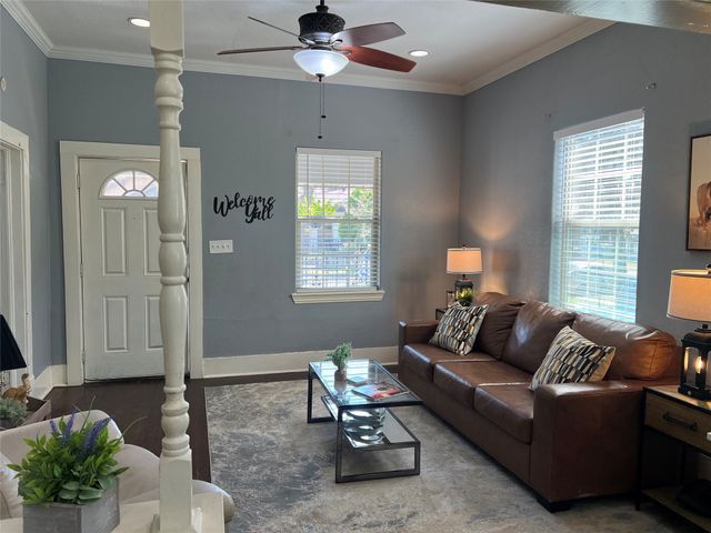 3227 Avenue I, Fort Worth, TX 76105
