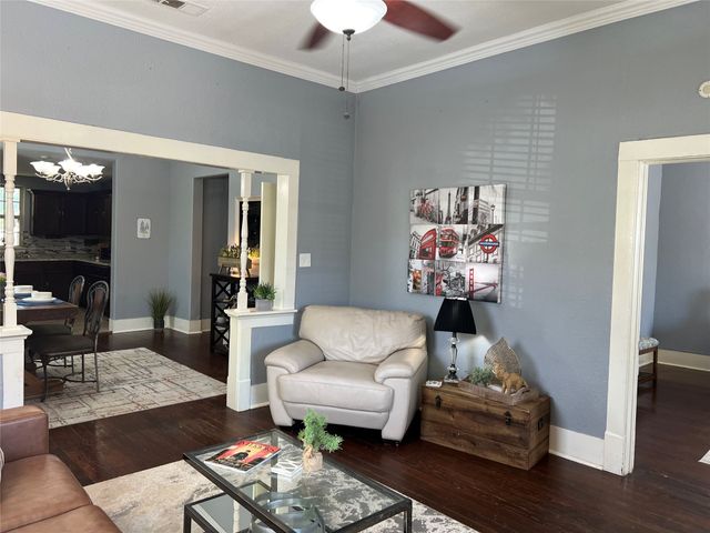 3227 Avenue I, Fort Worth, TX 76105