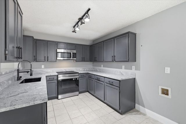 2909 Menlo Park Lane, Carrollton, TX 75007