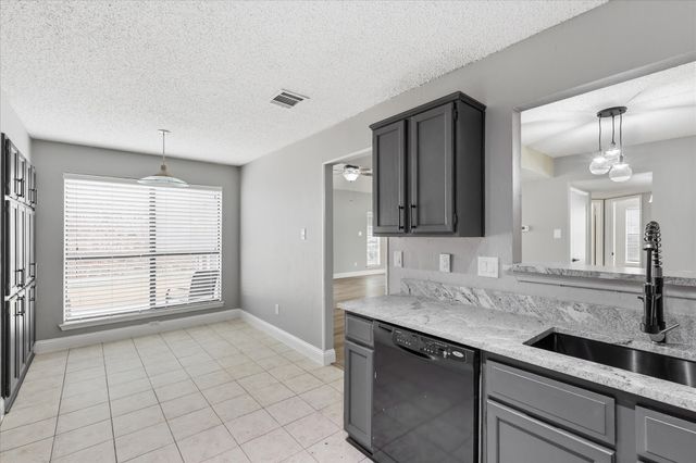 2909 Menlo Park Lane, Carrollton, TX 75007