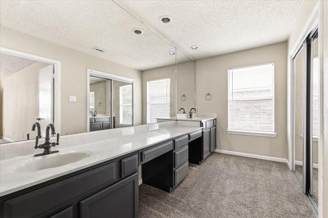 2909 Menlo Park Lane, Carrollton, TX 75007