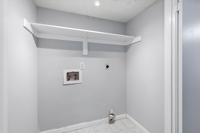2909 Menlo Park Lane, Carrollton, TX 75007