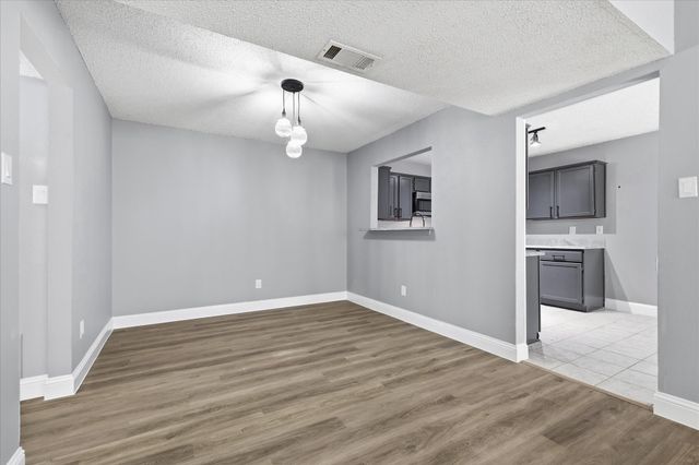 2909 Menlo Park Lane, Carrollton, TX 75007