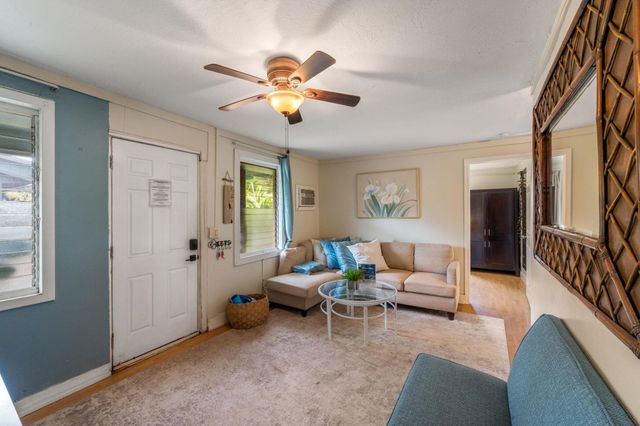 27 Nanialii Pl, Kihei, HI 96753