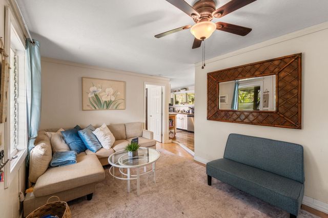 27 Nanialii Pl, Kihei, HI 96753