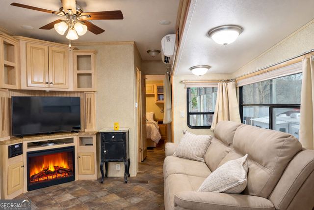 4 Evergreen Trail B-22, Cleveland, GA 30528