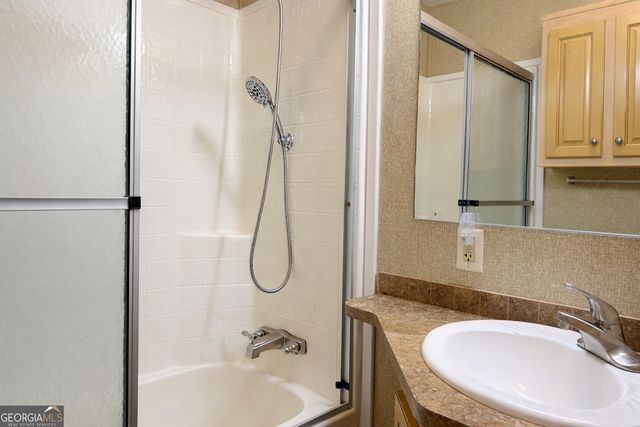 4 Evergreen Trail B-22, Cleveland, GA 30528