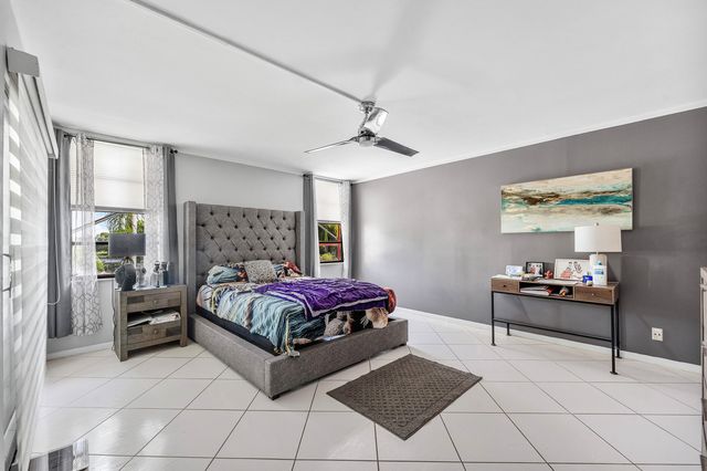 2205 S CYPRESS BEND Drive 302, Pompano Beach, FL 33069