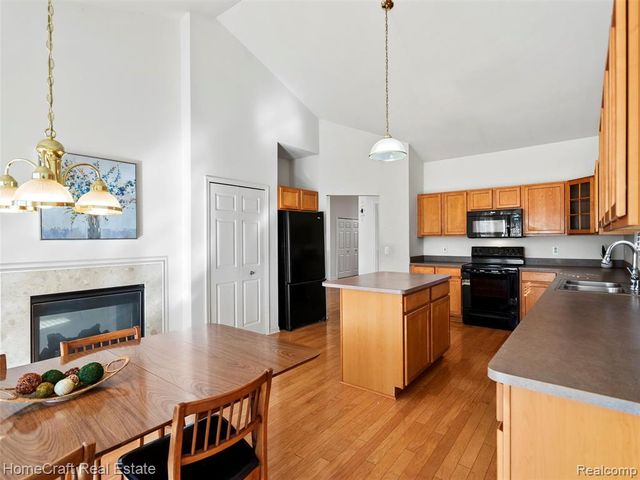 2342 Lexington Circle 71, Canton, MI 48188