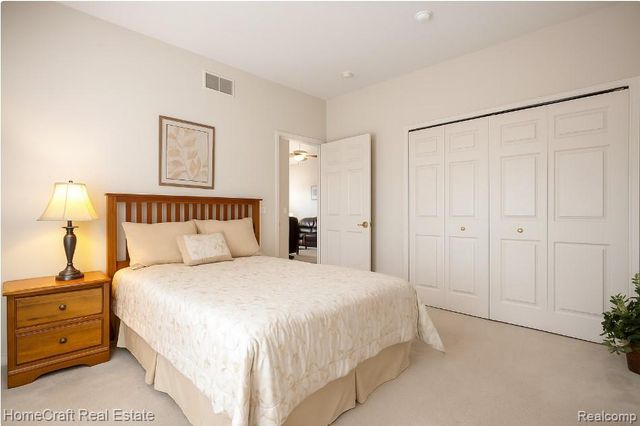 2342 Lexington Circle 71, Canton, MI 48188