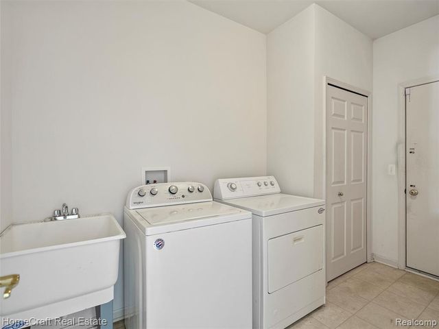 2342 Lexington Circle 71, Canton, MI 48188