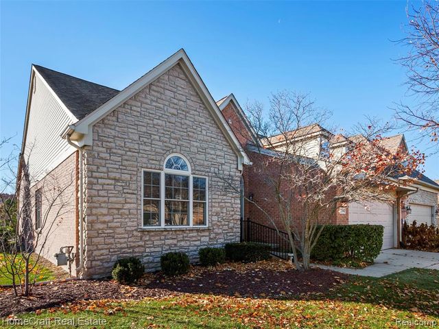2342 Lexington Circle 71, Canton, MI 48188
