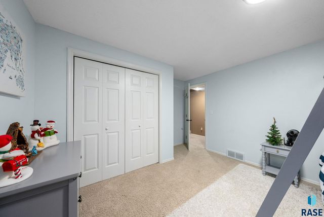 5500 S Andrea Ave Avenue, Sioux Falls, SD 57108