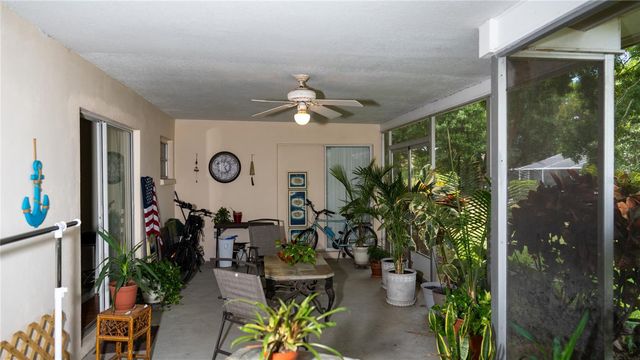 150 STAFFORD CIRCLE, Palm Harbor, FL 34684