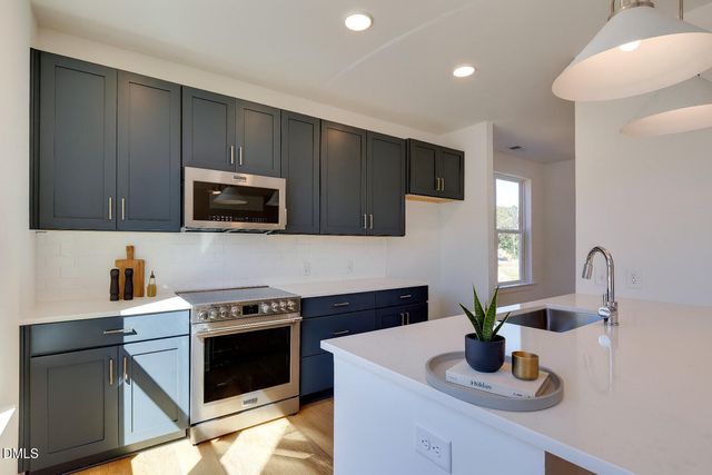 400 Blackwell Drive 406, Chapel Hill, NC 27514