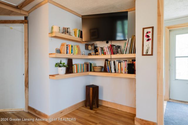 4410 Harding Avenue, Holt, MI 48842