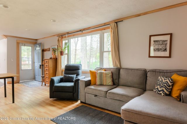 4410 Harding Avenue, Holt, MI 48842