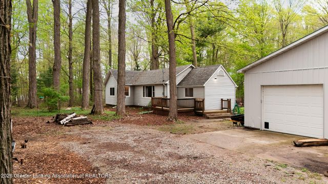 4410 Harding Avenue, Holt, MI 48842