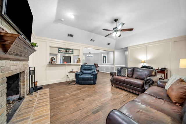 15215 River Park Drive, Houston, TX 77070