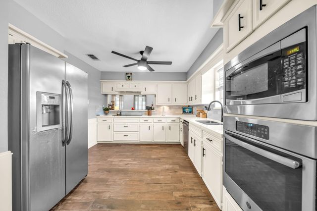 15215 River Park Drive, Houston, TX 77070