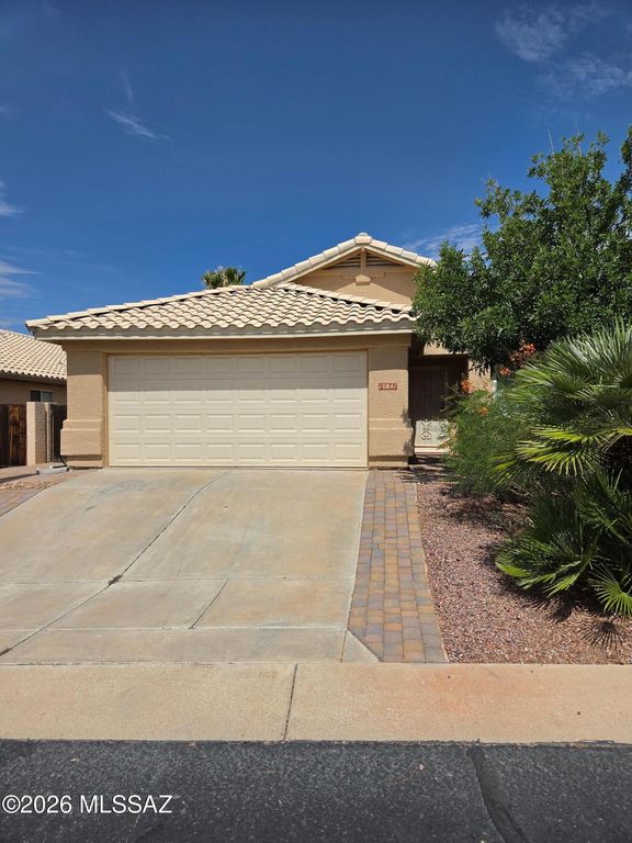 10841 N Sand Canyon Place, Tucson, AZ 85737