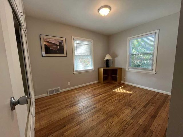 1119 Chrysler Street, Kalamazoo, MI 49048