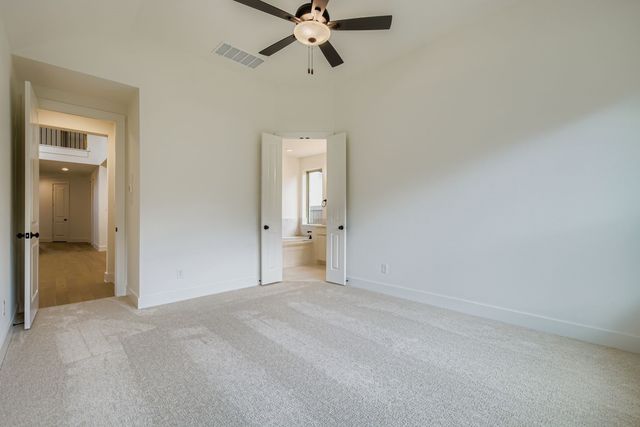 828 Trailing Vine Road, Lavon, TX 75166