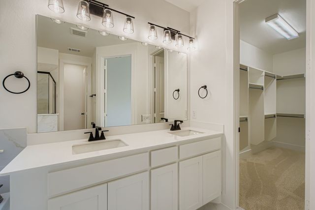 828 Trailing Vine Road, Lavon, TX 75166