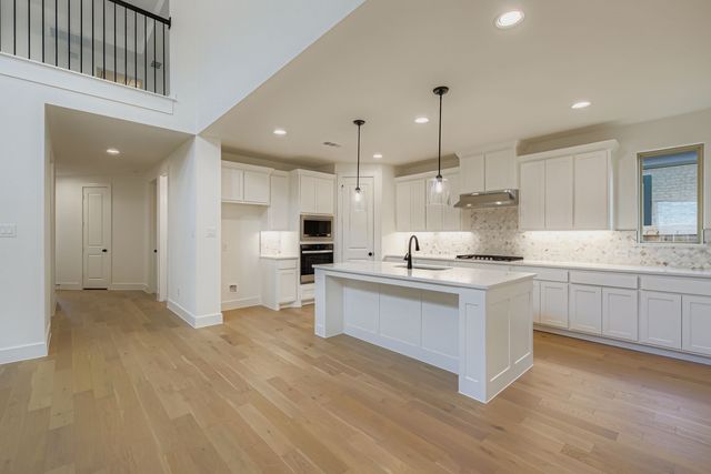 828 Trailing Vine Road, Lavon, TX 75166