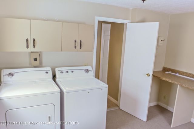 1015 Westfield Road, Lansing, MI 48917