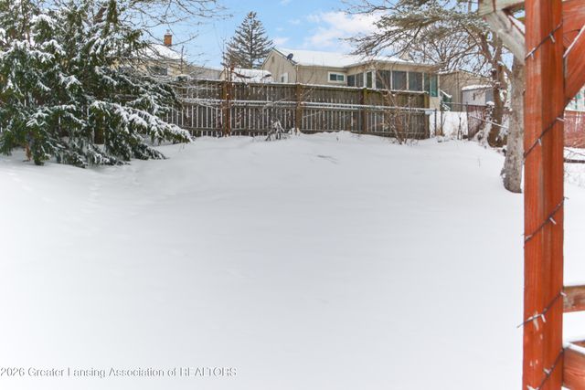 1015 Westfield Road, Lansing, MI 48917