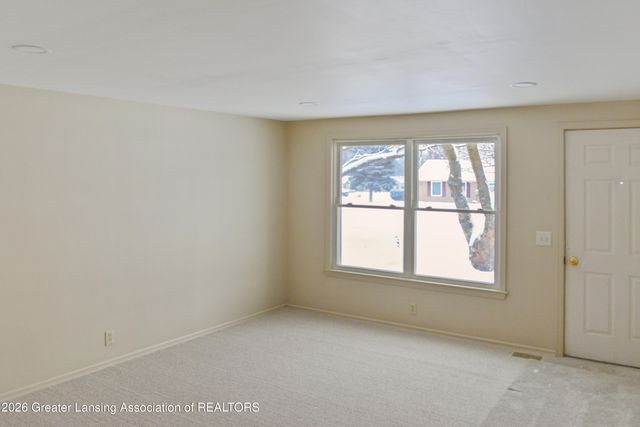 1015 Westfield Road, Lansing, MI 48917