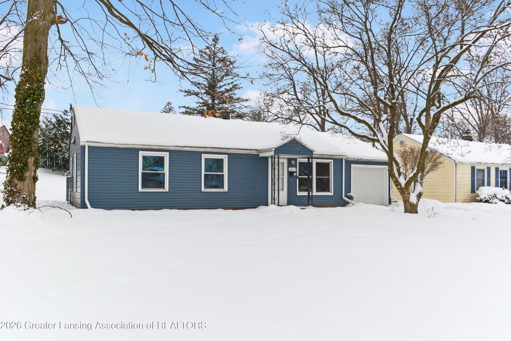 1015 Westfield Road, Lansing, MI 48917
