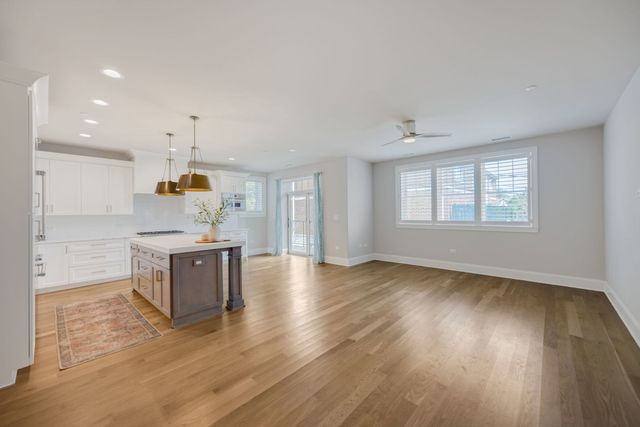 514 Hillgrove Avenue 202, Western Springs, IL 60558