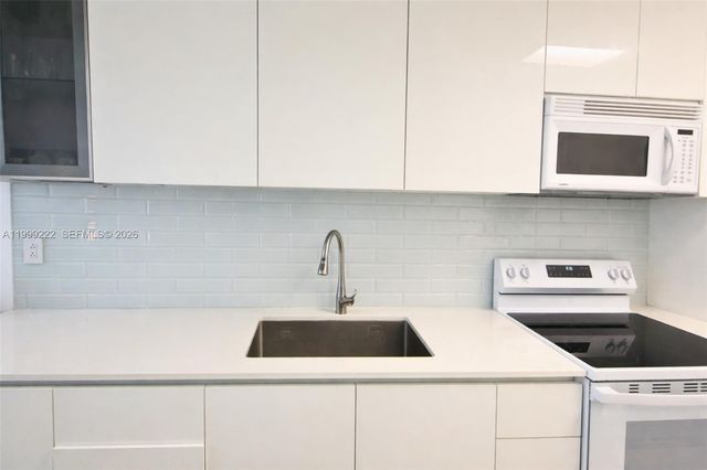 100 Lincoln Rd 430, Miami Beach, FL 33139