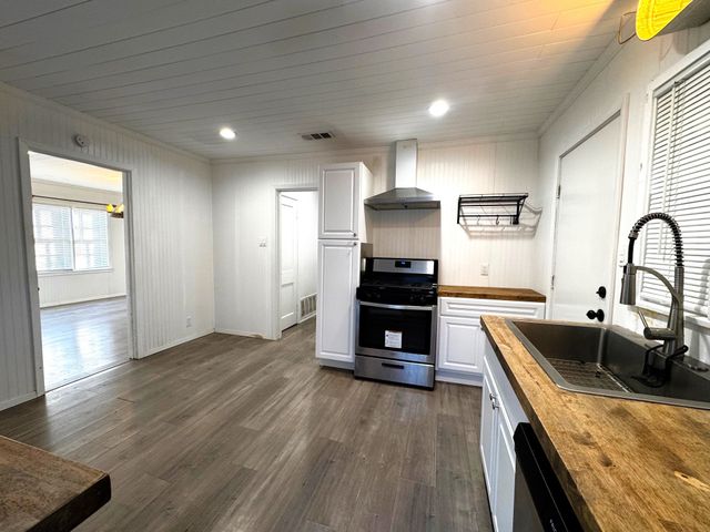 2108 CR 4110, Pittsburg, TX 75686