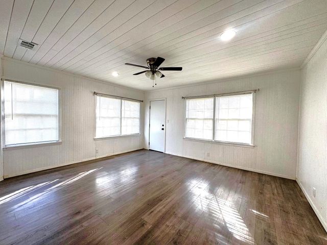 2108 CR 4110, Pittsburg, TX 75686