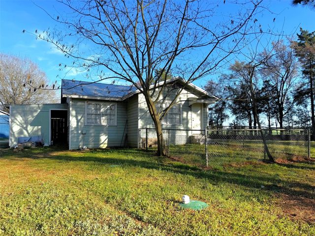 2108 CR 4110, Pittsburg, TX 75686