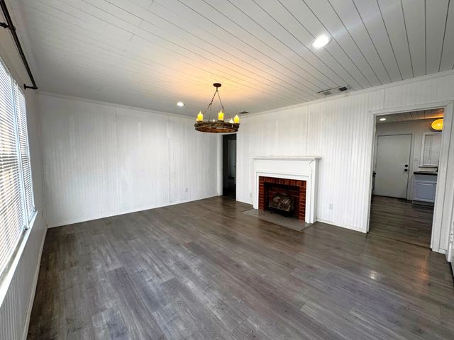 2108 CR 4110, Pittsburg, TX 75686