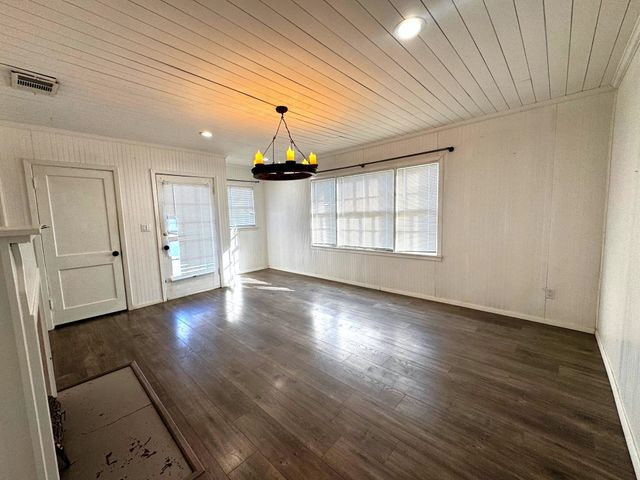 2108 CR 4110, Pittsburg, TX 75686