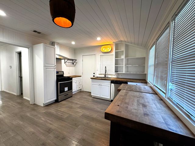 2108 CR 4110, Pittsburg, TX 75686