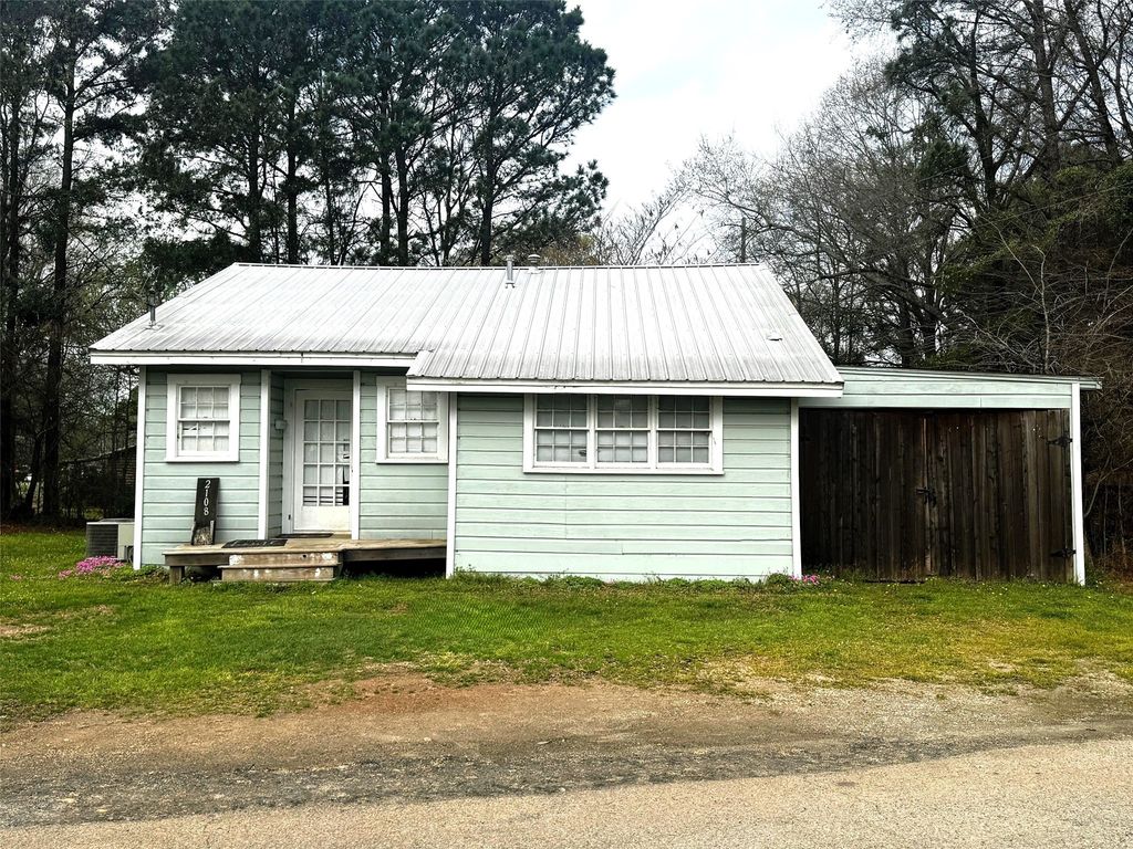 2108 CR 4110, Pittsburg, TX 75686