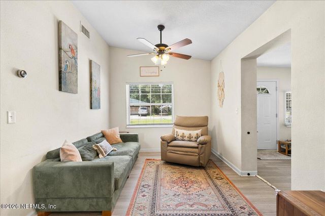 9823 EVE Drive N, Jacksonville, FL 32246