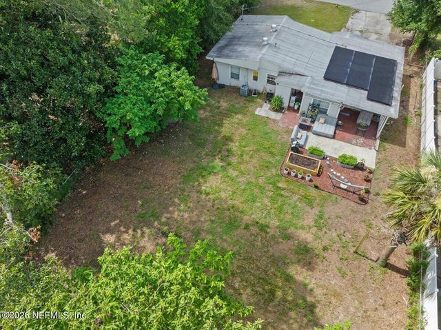9823 EVE Drive N, Jacksonville, FL 32246